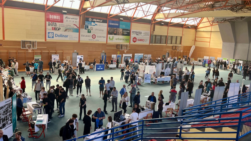 Skupaj gradimo kariere povezuje mlade in gospodarstvo